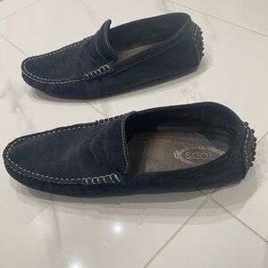 Tod’s loafers